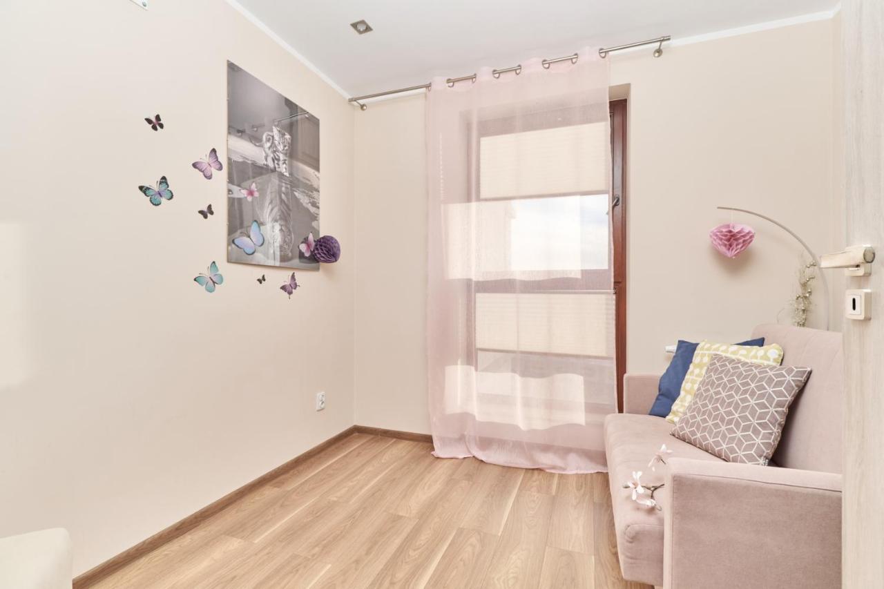 Apartment Wroclaw Krakowska With Balcony And Free Garage By Noclegi Renters Esterno foto