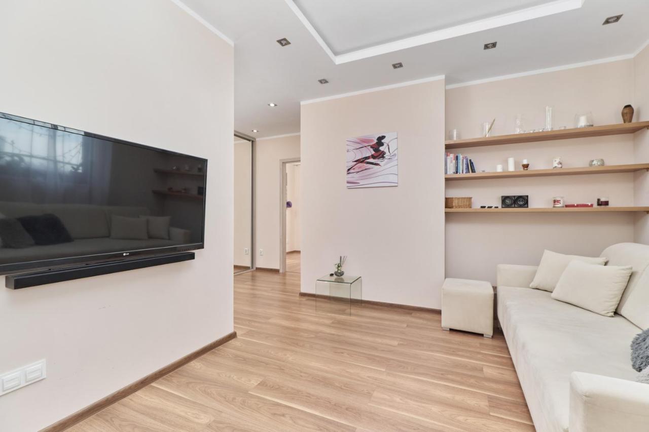 Apartment Wroclaw Krakowska With Balcony And Free Garage By Noclegi Renters Esterno foto