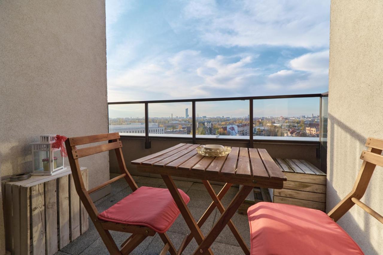 Apartment Wroclaw Krakowska With Balcony And Free Garage By Noclegi Renters Esterno foto