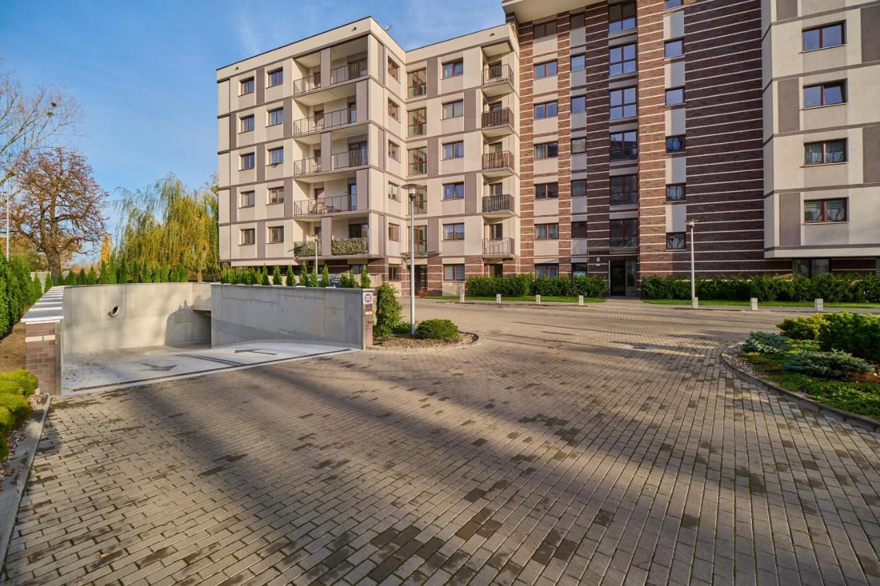 Apartment Wroclaw Krakowska With Balcony And Free Garage By Noclegi Renters Esterno foto