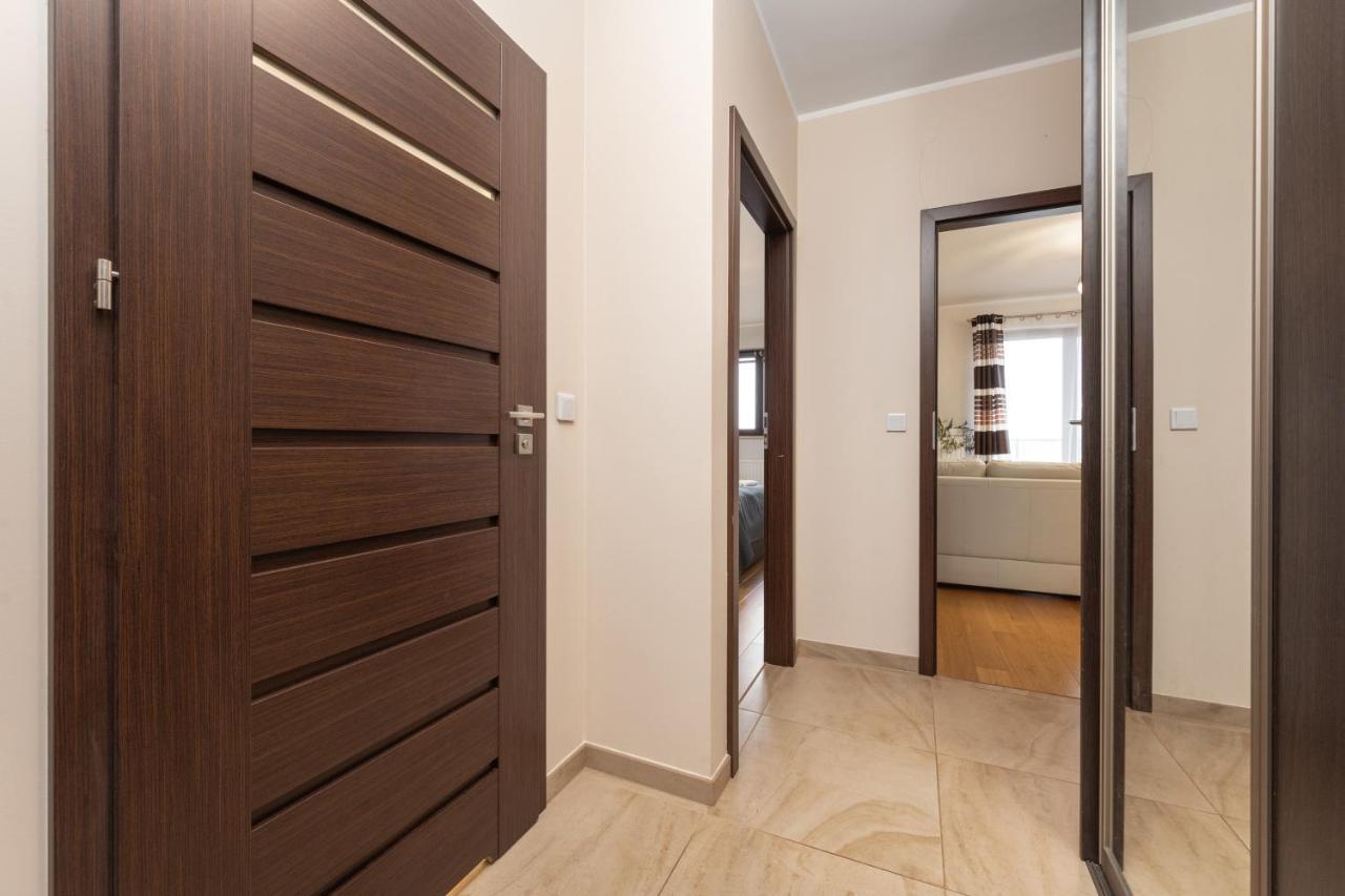 Apartment Wroclaw Krakowska With Balcony And Free Garage By Noclegi Renters Esterno foto
